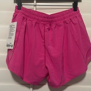 Lululemon Hotty Hot LR short
